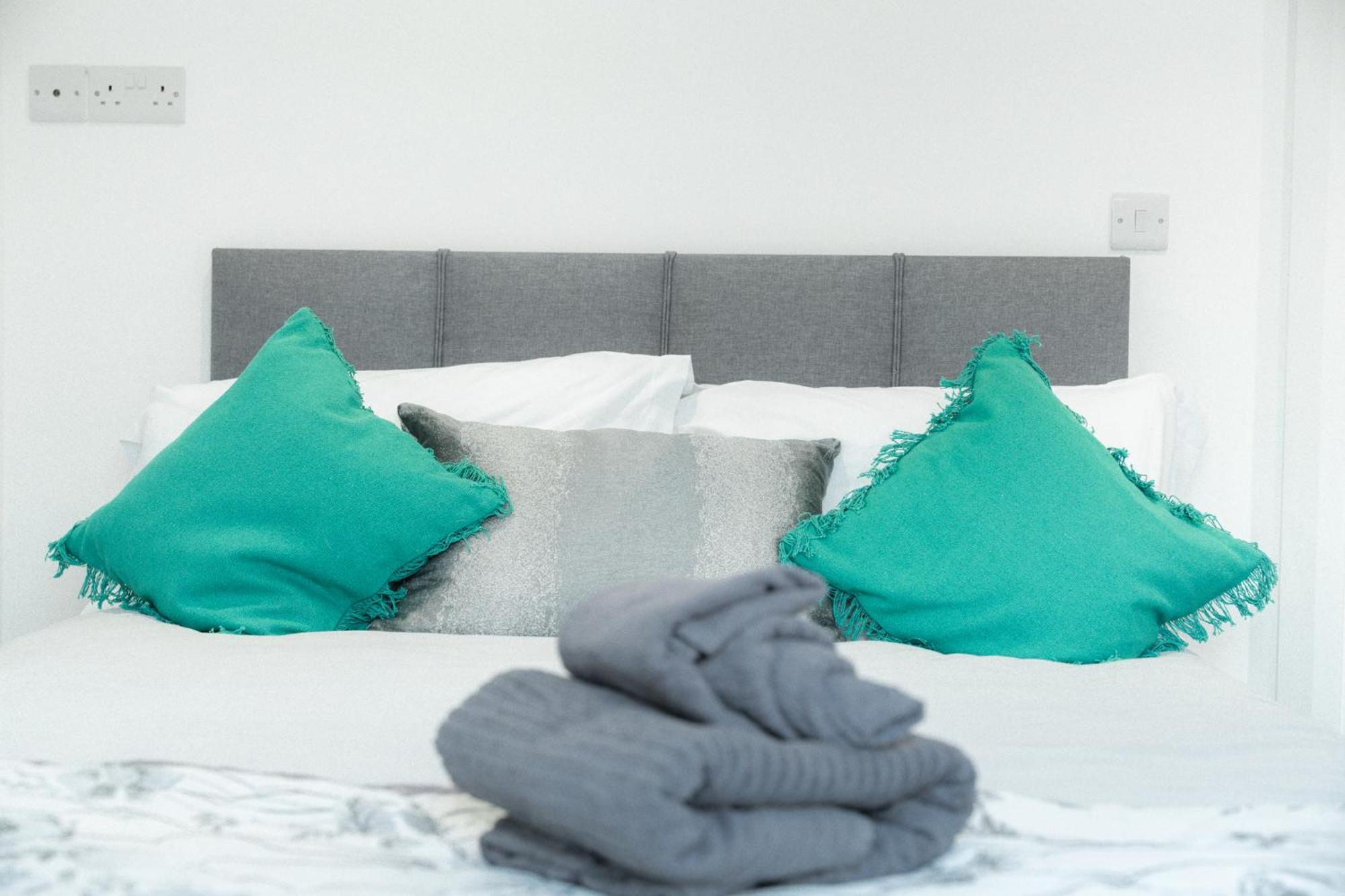 Market Square Apartments Bushmills Esterno foto
